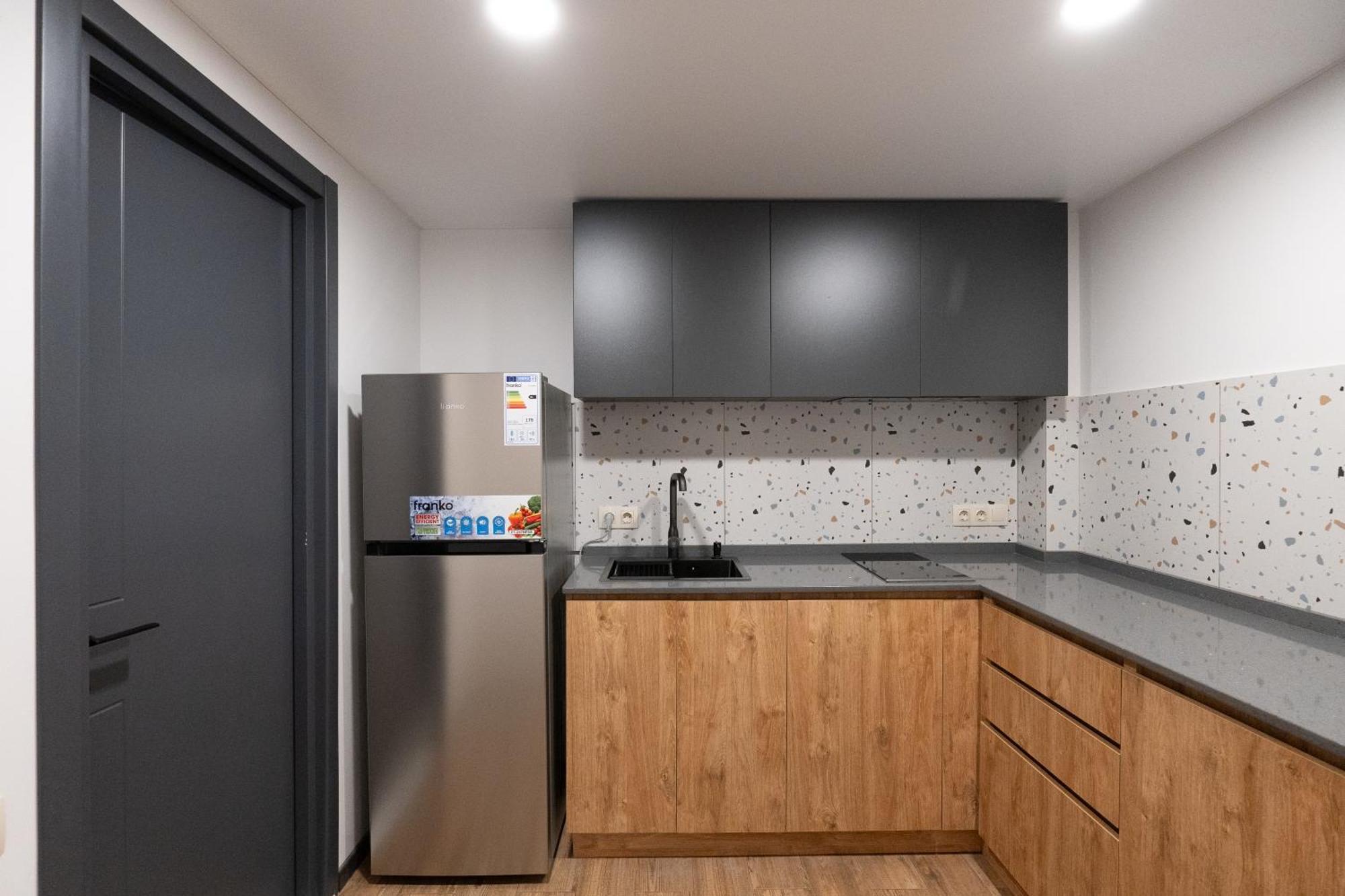 Stones Throw Apartments Tbilisi Zewnętrze zdjęcie